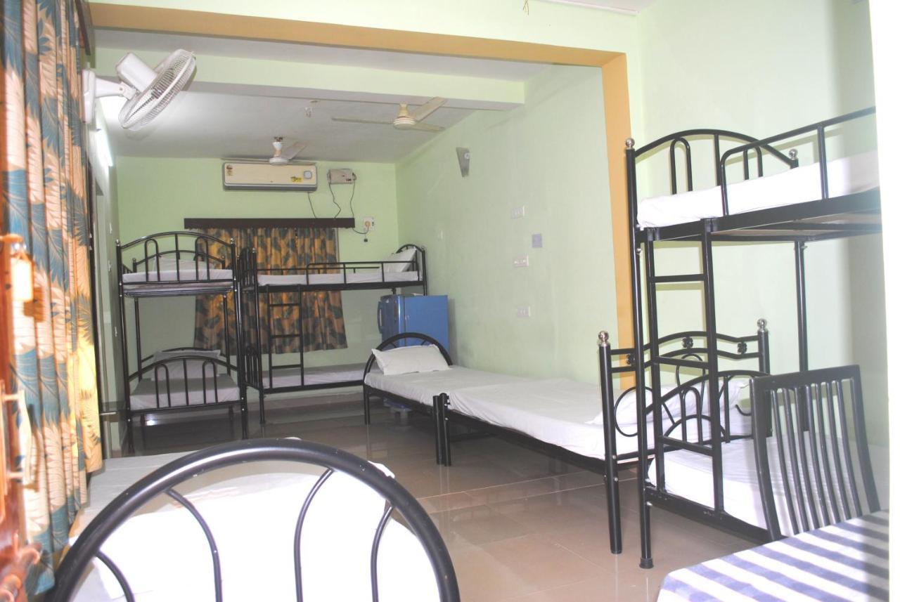 Joe And Marietta'S Guesthouse Calangute Ngoại thất bức ảnh